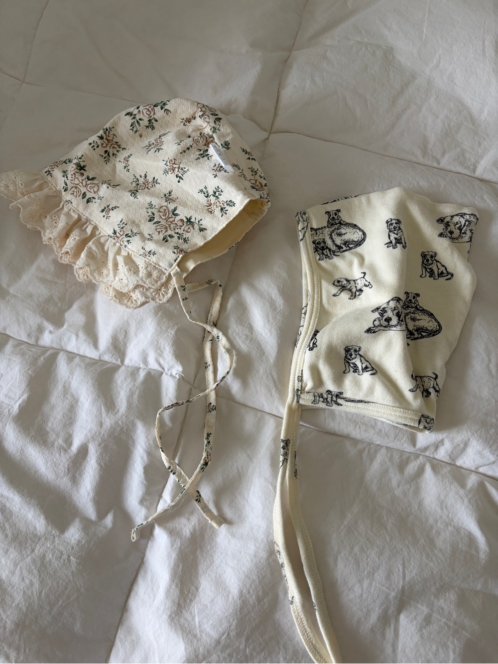 Lot of 2 Bonnets - kate quinn puppy and Cream Floral Bonnet Set